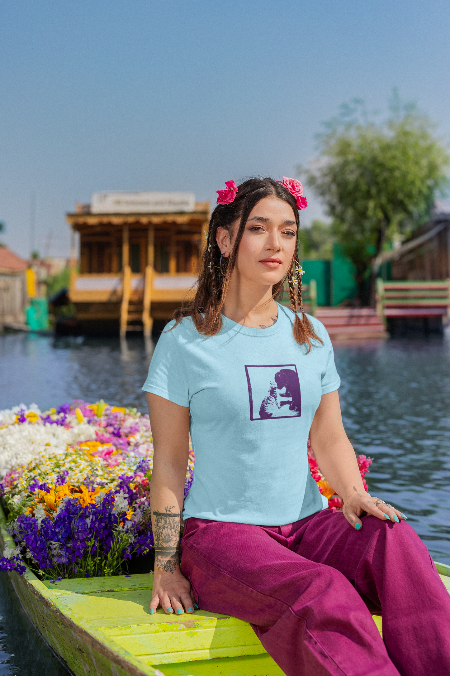 Women's Cat Loves Dog Tee